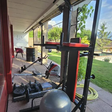 Well Zone Oase Thun-private Pool-garden-sauna-gym