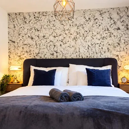 Oasis - Pool, Parking & Mountain Views Appartement Thun