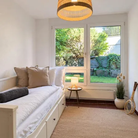 Oasis - Pool, Parking & Mountain Views Appartement *